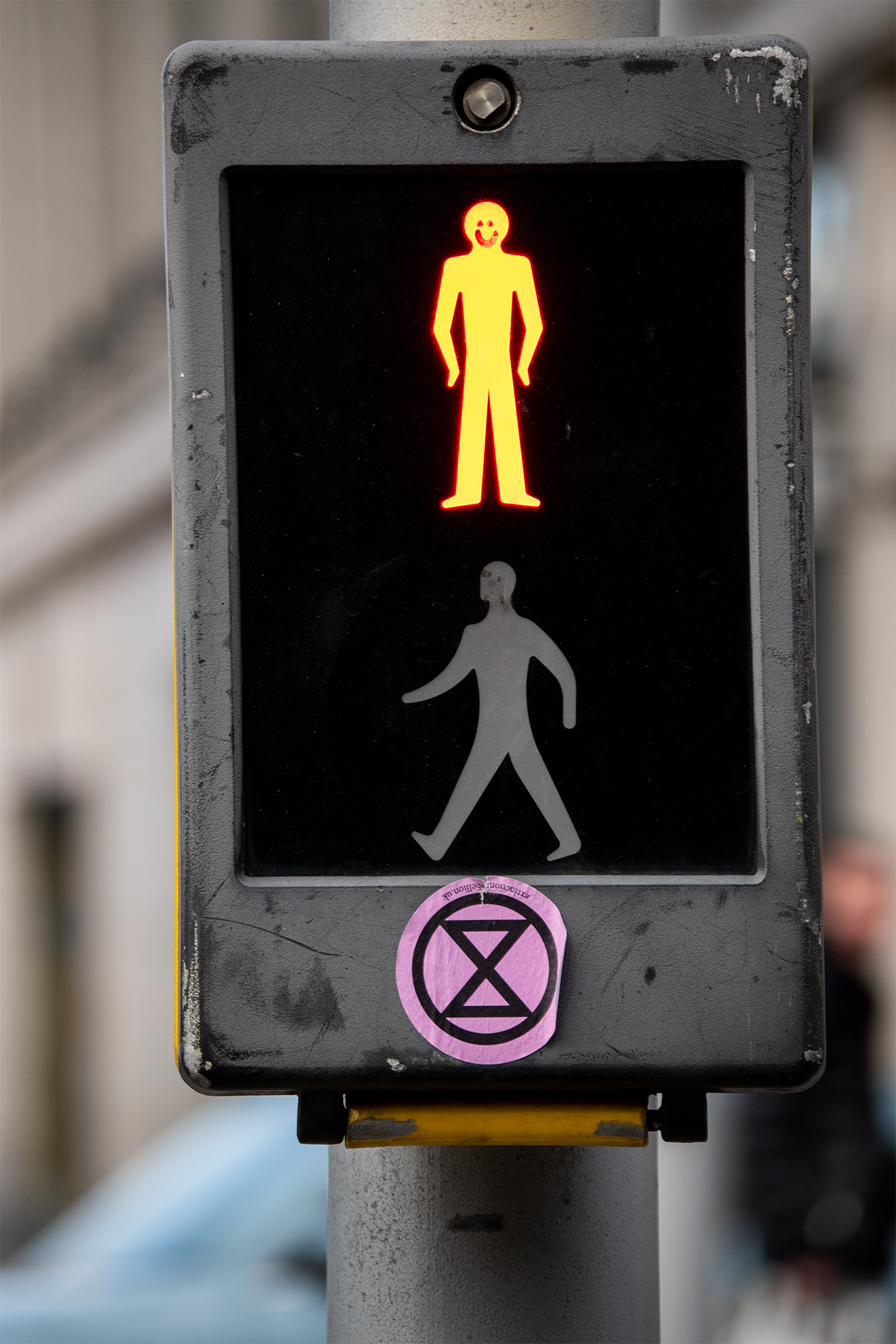 crossing button with don't walk lit